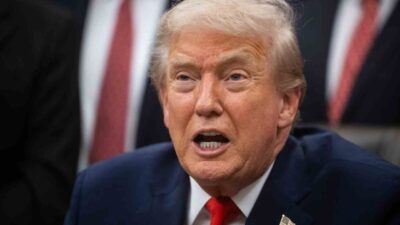 ABD Başkanı Donald Trump, Jeffrey Epstein dosyasındaki yeni fotoğrafların basına