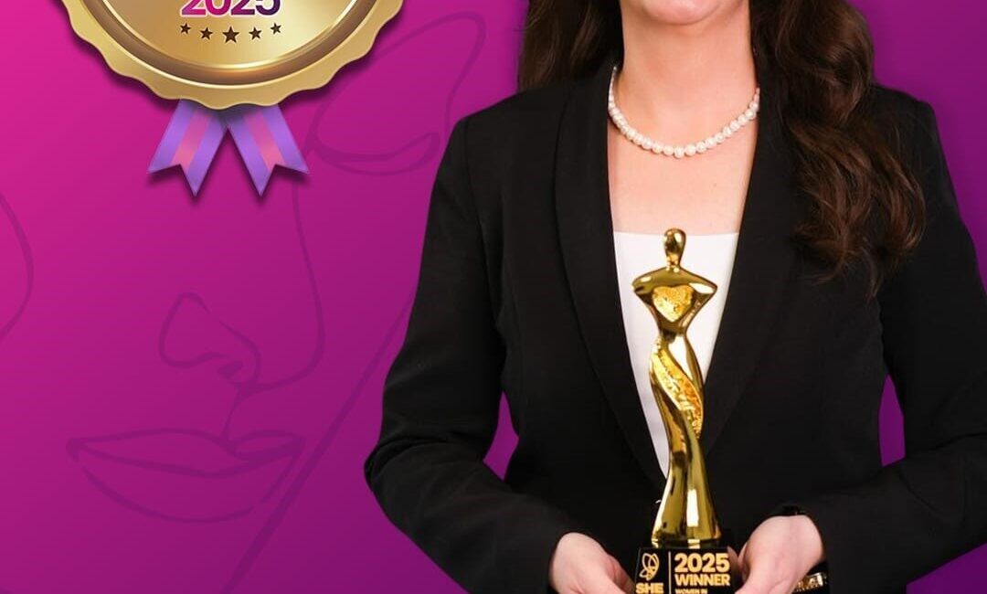 Türk eğitimci Dr. Şerife Demircioğlu, Birleşik Krallık’ta düzenlenen SheInspires Ödülleri