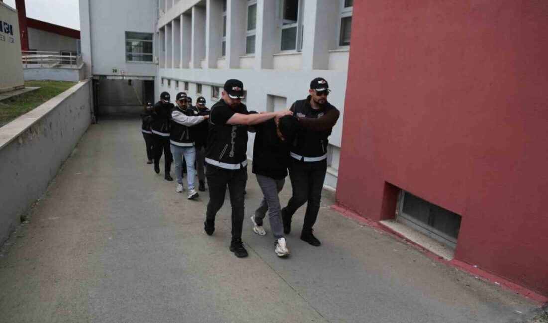 Adana’da uzun süredir polis tarafından takip edilen ve sonunda yakalanıp