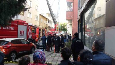 Tuzla’da bir binanın çatı katında çıkan yangın itfaiye ekiplerinin müdahalesiyle