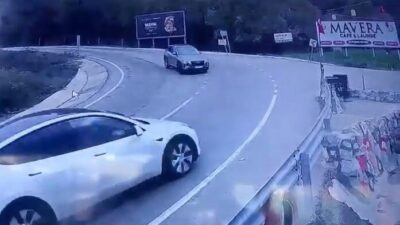 Uludağ yolu üzerinde meydana gelen kazalar, sürücülerin virajlardan çıkamaması nedeniyle