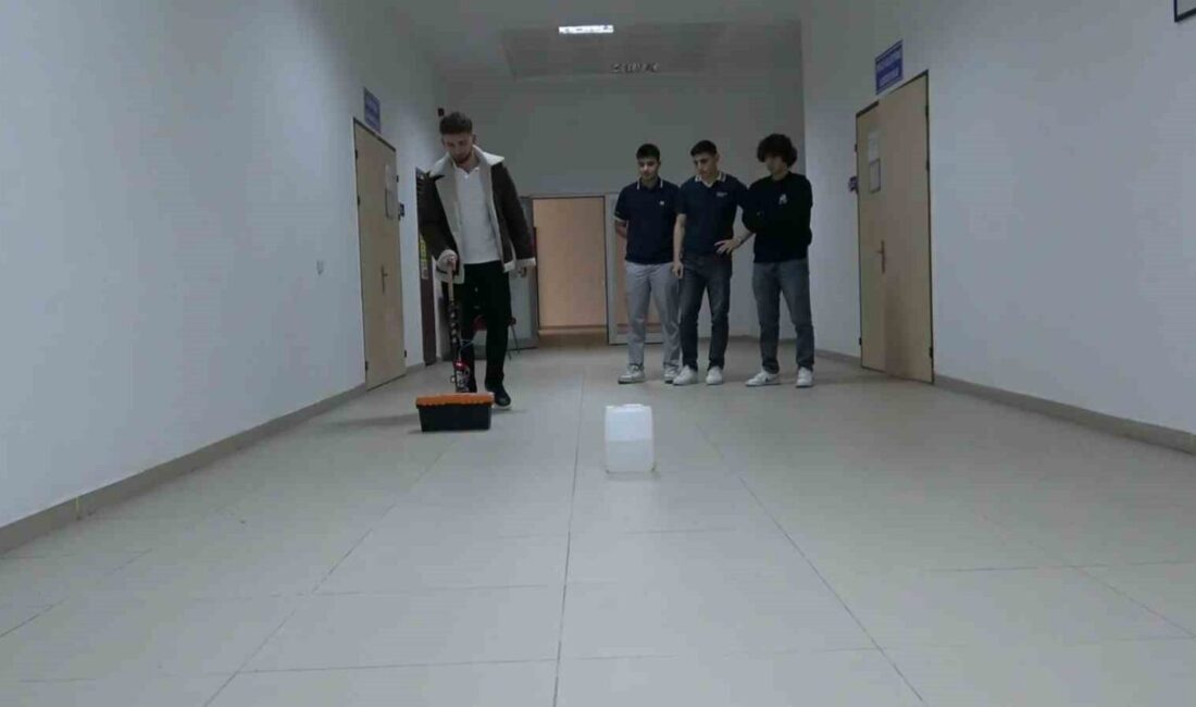 Sinop’taki üniversite öğrencileri, görme engelli bireylerin karşılaştığı günlük zorluklara çözüm