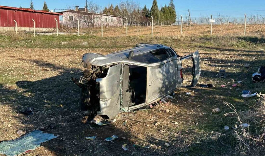 Uşak’ta meydana gelen trafik kazasında, aynı aileden 1’i bebek olmak