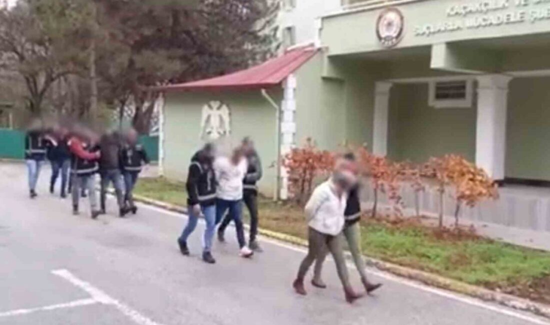Uşak’ta galericilik faaliyeti adı altında tefecilik yapıldığı ihbarı üzerine düzenlenen