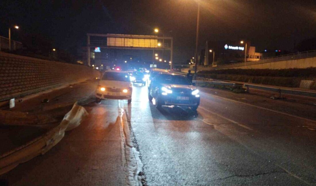 Üsküdar’da bir otomobil sürücüsü, seyir halindeyken direksiyon kontrolünü yitirerek bariyerlere