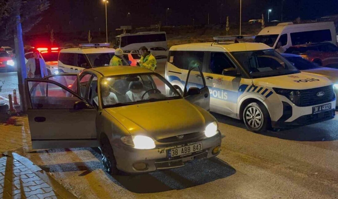Kayseri ilindeki güvenlik uygulaması sırasında polis ekiplerinin “dur” emrine uymayarak