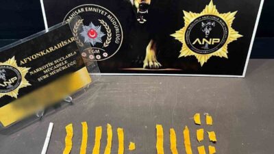 Afyonkarahisar’da gerçekleştirilen uyuşturucu operasyonunda polis ekipleri tarafından yakalanan 2 kişi