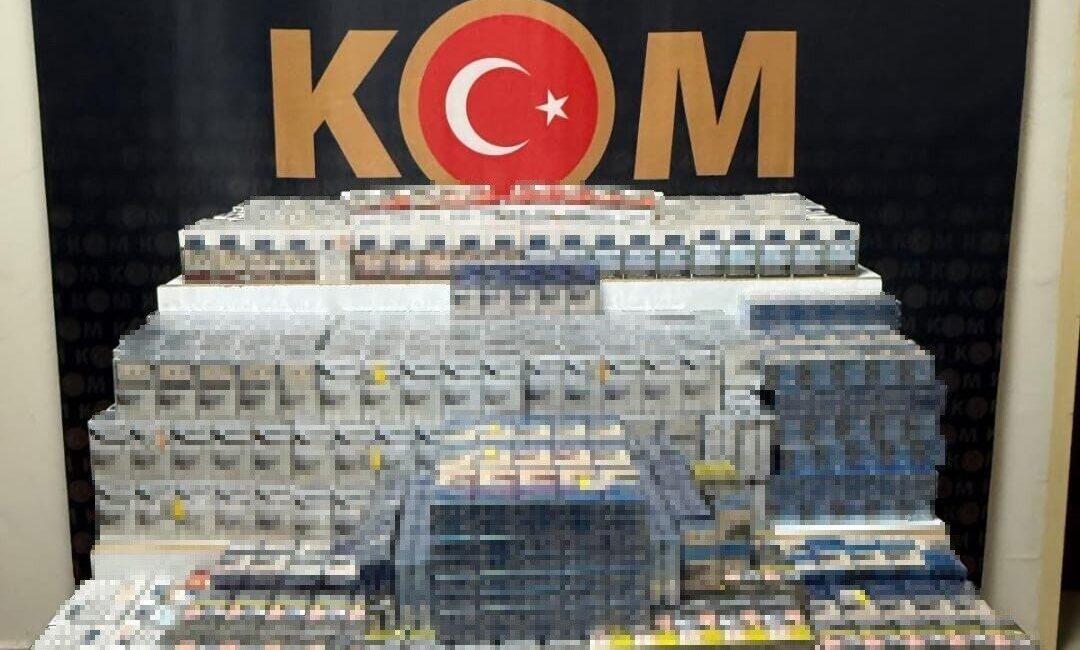 Erciş ilçesinde polis ekiplerinin yaptığı operasyonda 2 bin 290 paket