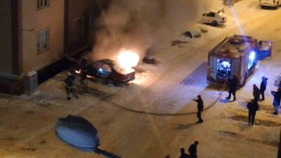 Van’ın İpekyolu ilçesinde, Halilağa Mahallesi’nde park halinde olan 41 AZP