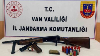 Erciş ilçesinde jandarma ekipleri tarafından gerçekleştirilen operasyonda silah bulundu. Valilikten