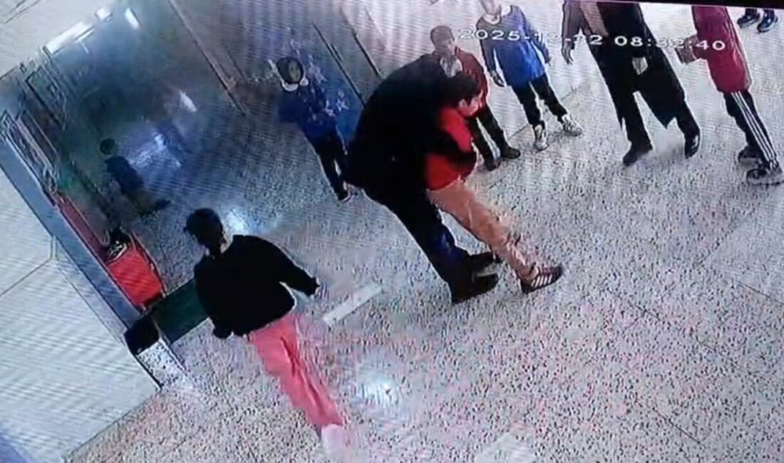 Viranşehir ilçesinde bulunan Karataş İlkokulu’nda, 8 yaşındaki öğrenci Yusuf Y.,