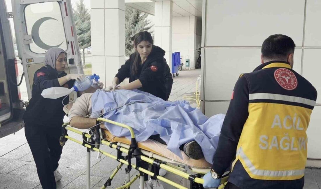 Aksaray’da meydana gelen trafik kazasında, iki aracın çarpışması sonucu maddi