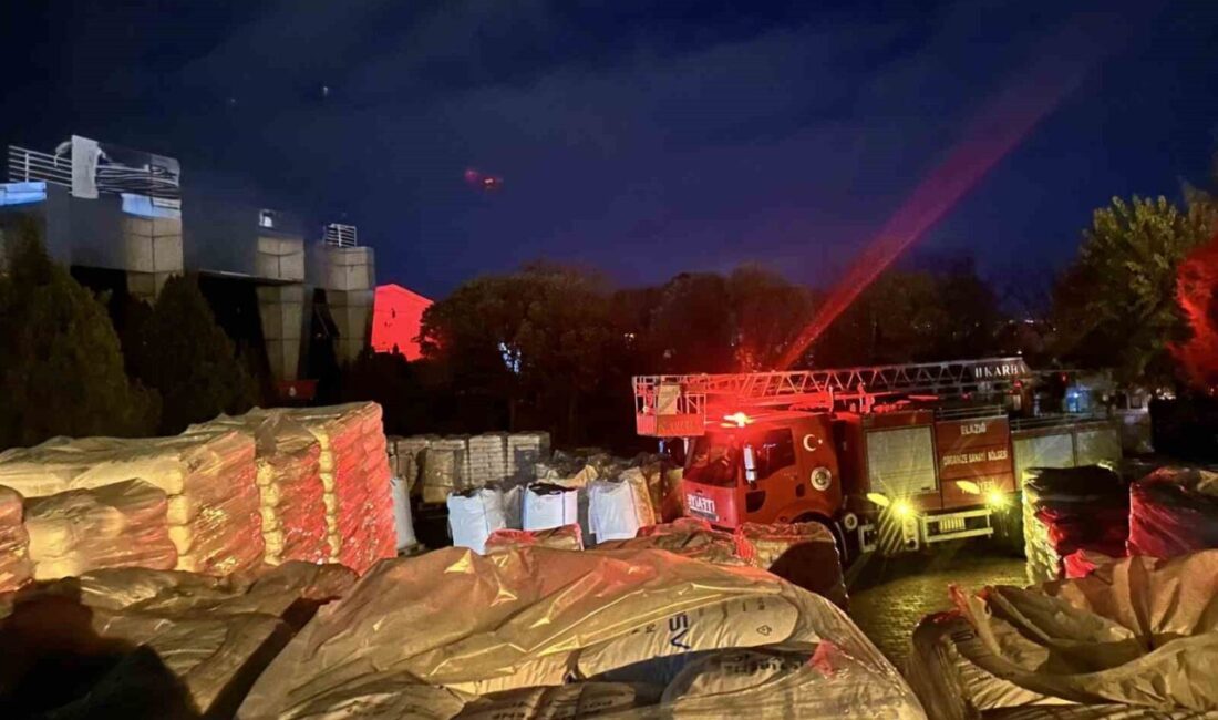 Elazığ Organize Sanayi Bölgesi’ndeki bir yalıtım fabrikasında meydana gelen yangın,