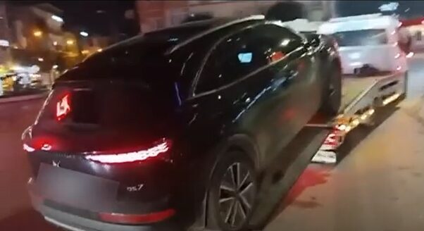 Yalova’da bir sürücü, aracına çakar lamba takması nedeniyle 276 bin