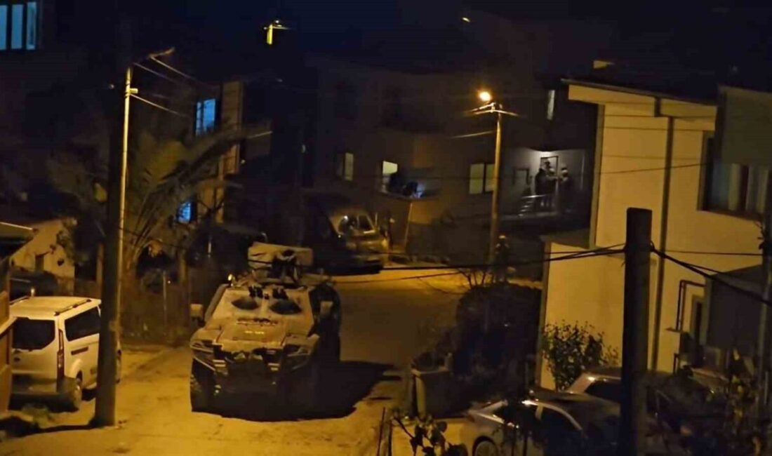 Yalova’da DEAŞ operasyonları sırasında hayatını kaybeden 3 polisin ardından kentin