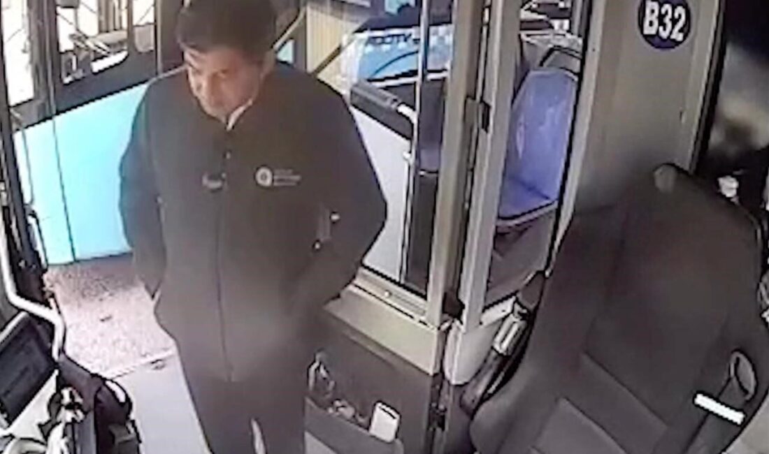 Antalya’ya tatil yapmak için yurt dışından gelen bir yaşlı adam,
