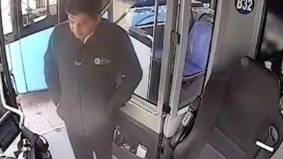 Antalya’ya tatil yapmak için yurt dışından gelen bir yaşlı adam,
