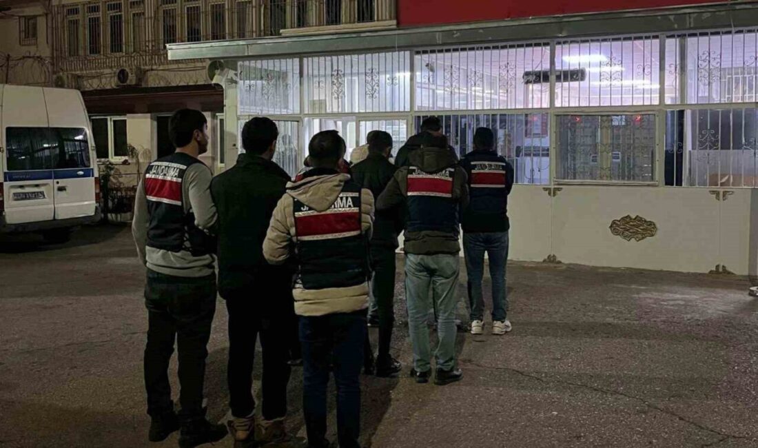 Gaziantep merkezli 6 ilde düzenlenen operasyonlarda, vatandaşları sahte yatırım danışmanlığı