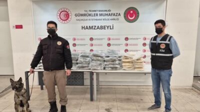 Edirne’deki sınır kapılarında yeni yıl öncesi gerçekleşen operasyonlarda tırlarda büyük