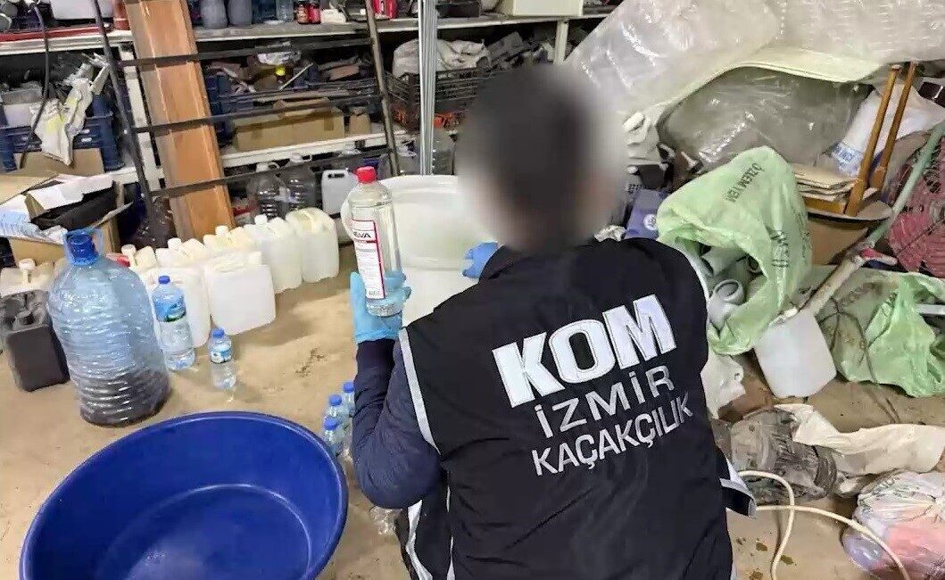 İzmir’de, yılbaşı öncesinde Karabağlar ve Torbalı ilçelerinde düzenlenen operasyonlarda 650
