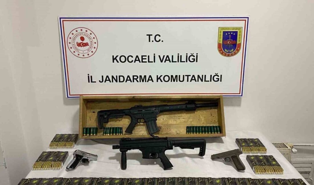 Kocaeli’nin Gebze ilçesinde bir şüphelinin işyerinde gerçekleştirilen operasyonda 2 bin