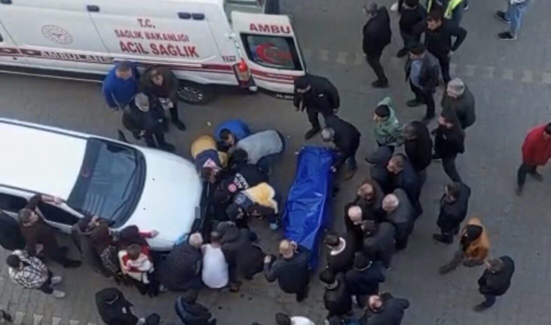 Kahta ilçesinde, boşanma sürecinde olan bir kadın, eşi tarafından sokak