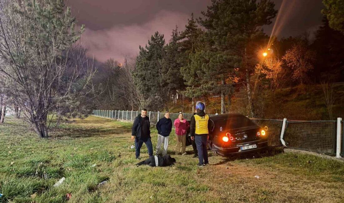 Eskişehir ilinde bir otomobil, dün gece akademi kavşağı çevreyolunda yol