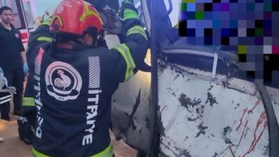 Pamukkale İlçesi’nde Kamyonet ile Tır Çarpıştı: 2 Yaralı Denizli’nin Pamukkale