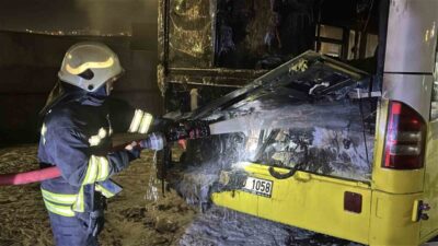 Yozgat’ta bir özel halk otobüsü, akşam saatlerinde şehir merkezindeki otobüs