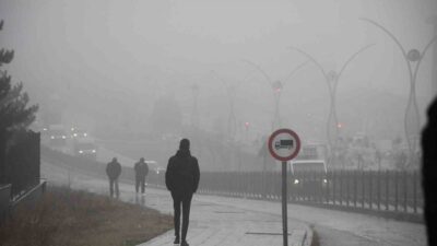 Yoğun sis Yozgat’ı sarınca, şehir adeta bir masal diyarına dönüştü.