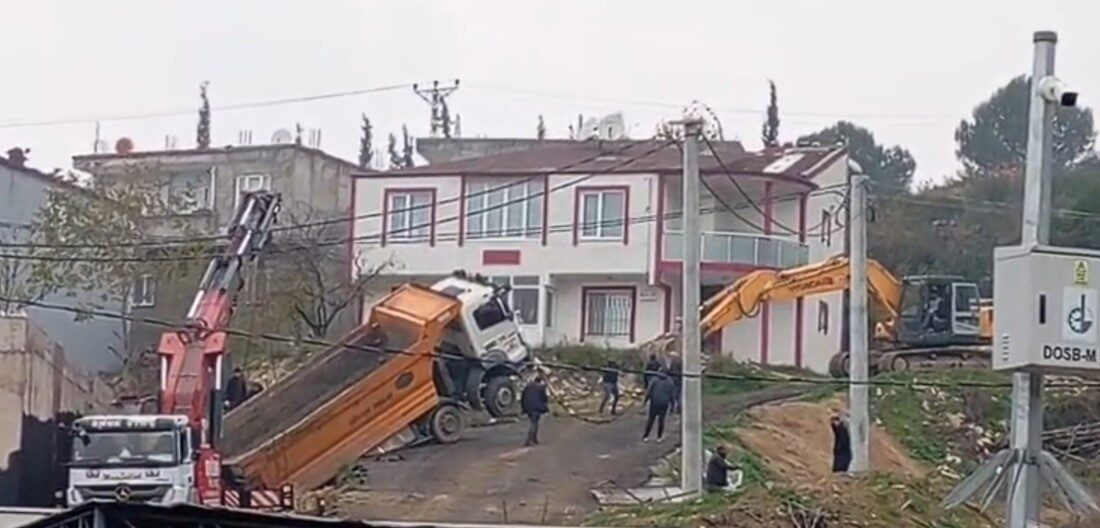 Dilovası ilçesindeki bir hafriyat dökümü sırasında yaşanan olayda geriye doğru