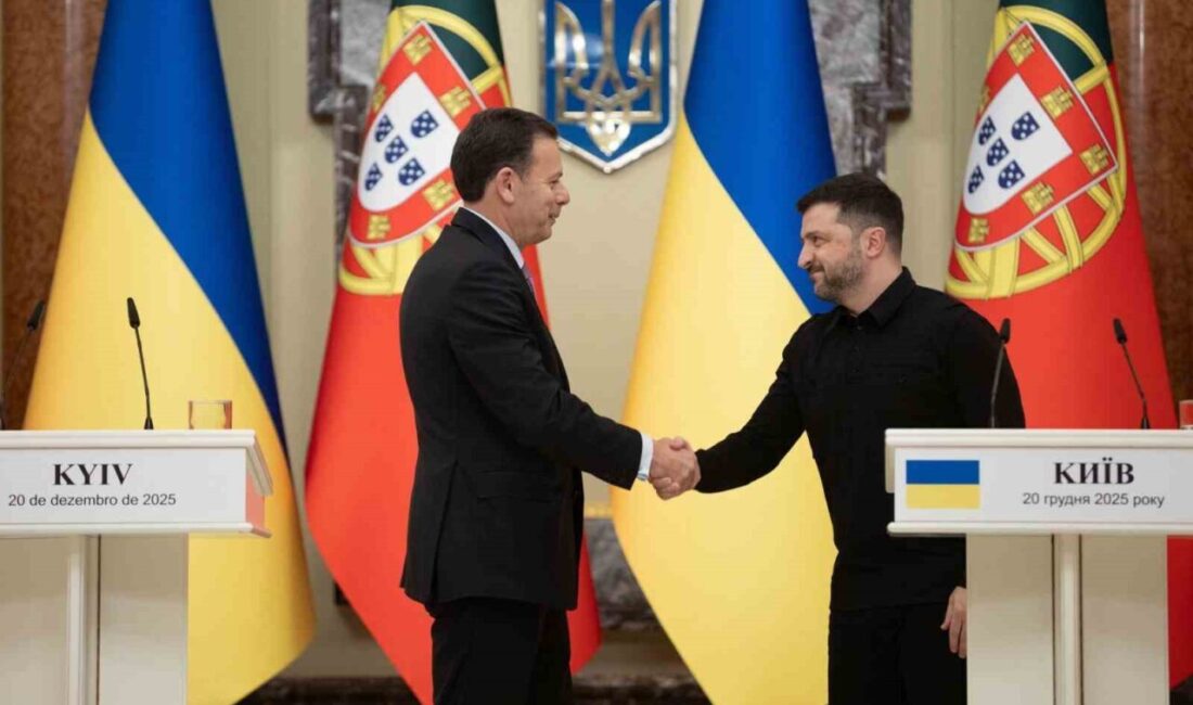Ukrayna Devlet Başkanı Vladimir Zelenskiy, Portekiz Başbakanı Luis Montenegro’nun Kiev’e