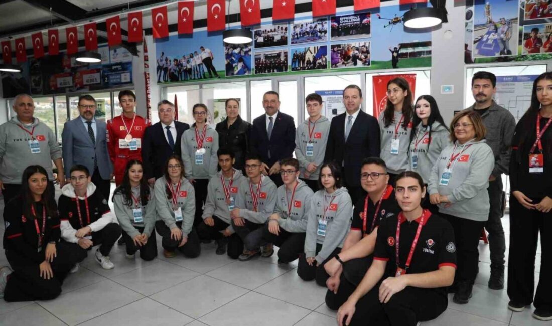 Zonguldak’ta öğrencilere yerli ve milli teknoloji ürünlerinin maketleri tanıtıldı. İl