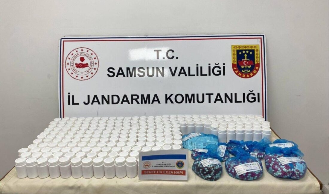 Atakum ilçesinde gerçekleştirilen jandarma operasyonunda, 17 yaşındaki bir genç, büyük