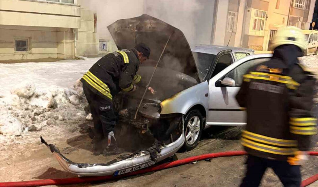 Yozgat’ta park halindeki otomobil alev alev yandı. Edinilen bilgiye göre,