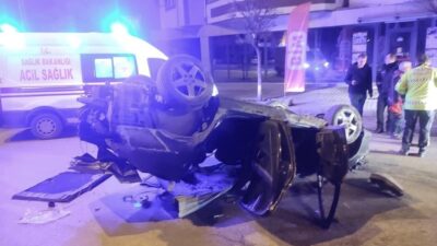 Yozgat’ın Yerköy ilçesinde jandarma ekiplerinin “dur” ihtarına uymayan otomobilin devrilmesi