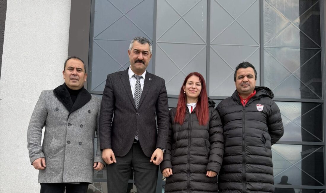 Çiçekdağı Milli Eğitim Müdürü Abdulkadir Sağlam, Türkiye boks camiasının önemli