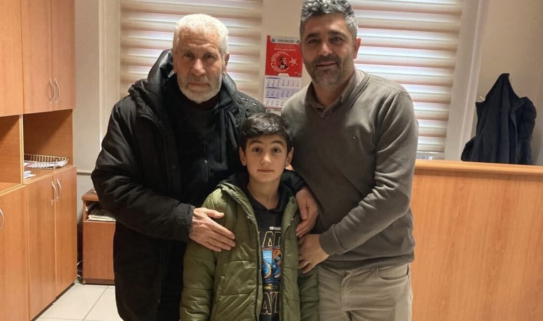 Yerköy Bağlarbaşı Köselispor altyapısında yetişen 2016 doğumlu genç futbolcu Ahmet