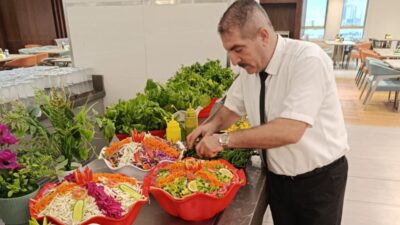 Yusuf Günay, 1966 yılında Hatay’da doğdu. Aslen Hataylı olan Günay,