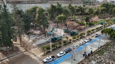 Adana’da Amerikan Adası’ndaki kaçak yapıların yıkımının ardından, Göl Mahallesi’ndeki Menderes