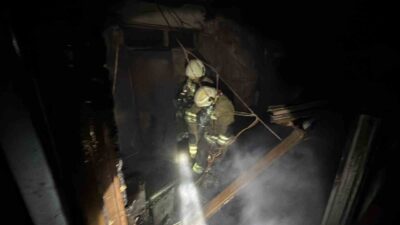Düzce’deki strafor fabrikasında meydana gelen yangın, iki buçuk saat süren