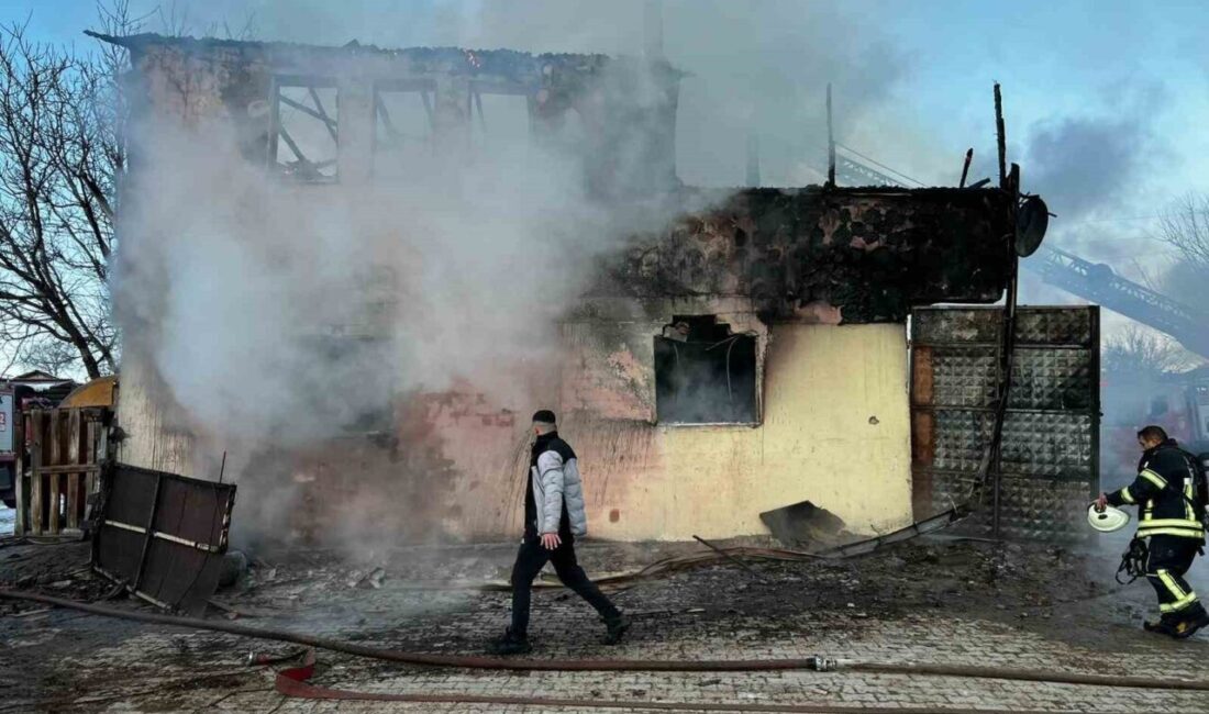 Amasya’da, Yağmurköy’de bulunan ve muhtar Haşim Hatipoğulları’na ait iki katlı