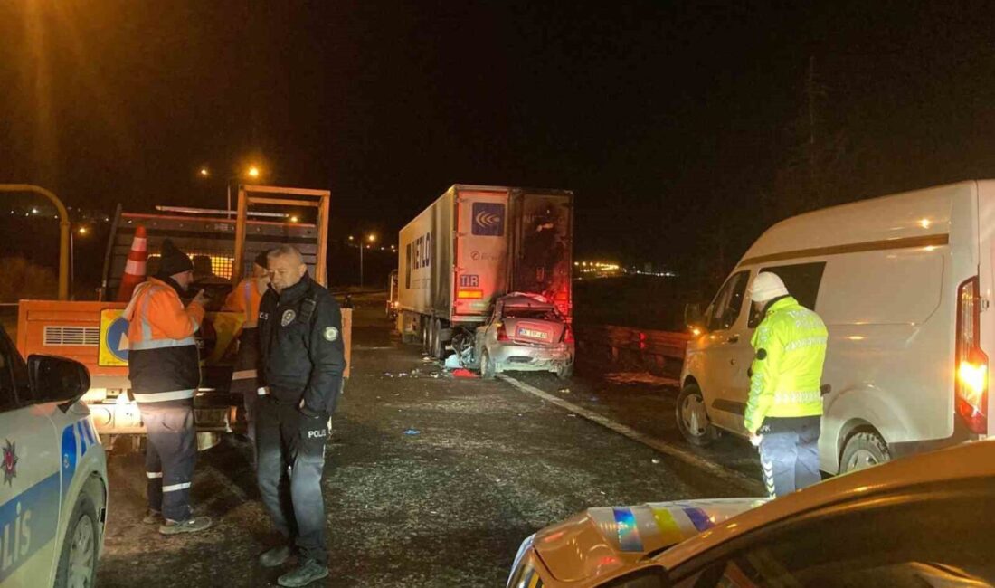 Keçiören ilçesinde meydana gelen trafik kazasında, çevre yolunda seyir halinde