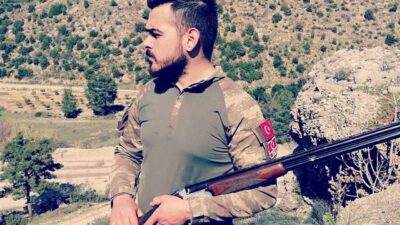 Antalya’nın Aksu ilçesinde avlanırken arkadaşının silahından çıkan saçmalarla ağır yaralanan