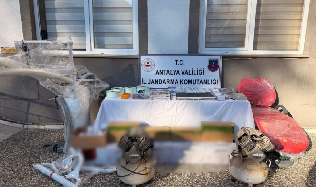 Manavgat ilçesinde, diplomasız bir şüphelinin kaçak olarak getirilen cihazlarla diş