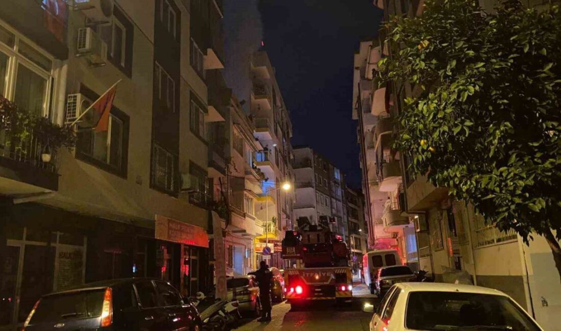 Aydın’ın Efeler ilçesinde bulunan bir apartmanın çatısından yükselen yoğun duman,
