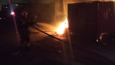 Hatay’ın Arsuz ilçesinde bulunan Karaağaç Cumhuriyet Mahallesi’nde meydana gelen yangın,