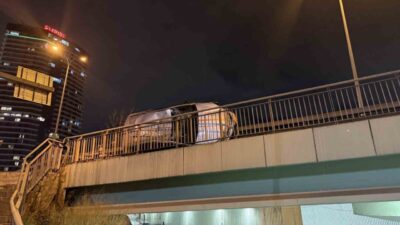 Avcılar’da meydana gelen trafik kazasında, seyir halindeki bir araç başka
