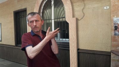 Bafra ilçesinde bir apartmanın girişinde cansız bir şekilde bulunan kişinin