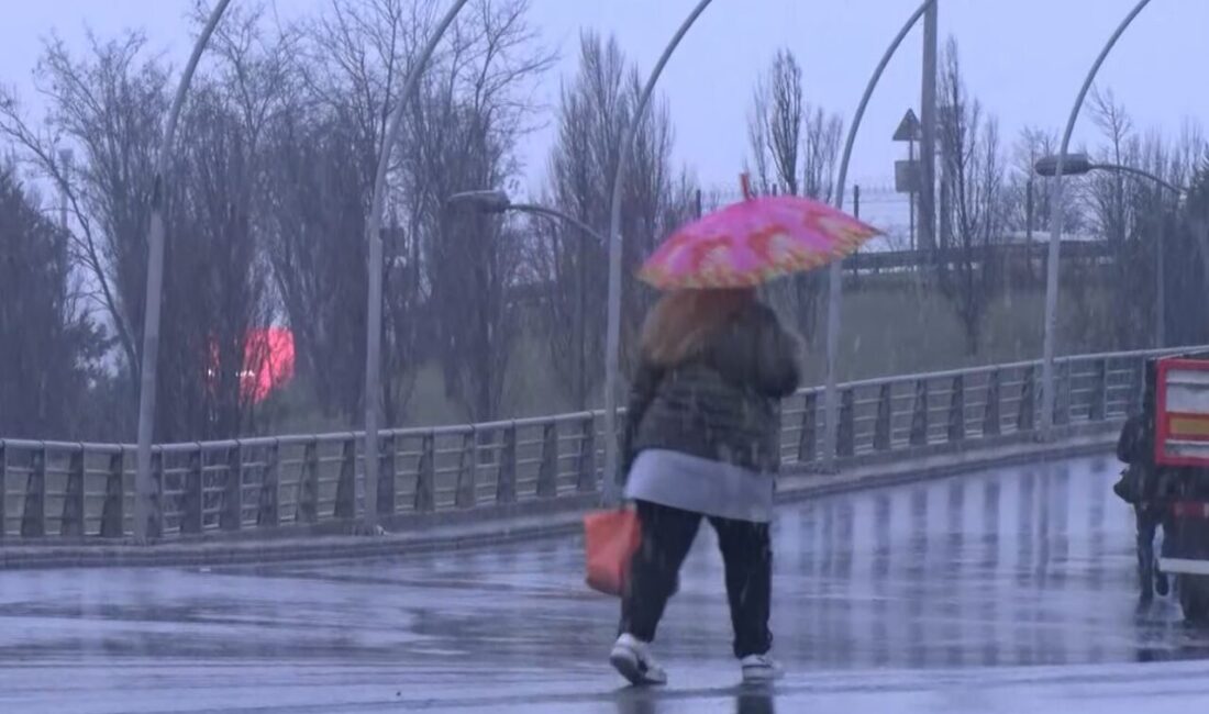 İstanbul’un Bağcılar ilçesinde kar yağışı başladı. Meteoroloji Genel Müdürlüğü’nün uyarılarının